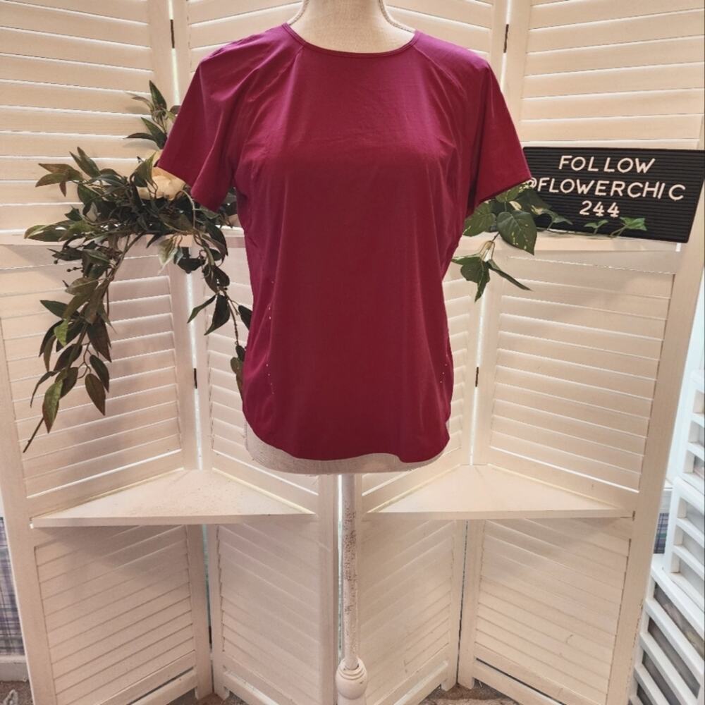 LULULEMON RED ATHLETIC SPLIT SIDE TOP SIZE 8